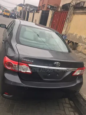 Toyota Corolla LE 4dr Sedan (1.8L 4cyl 4A) 2011 Black
