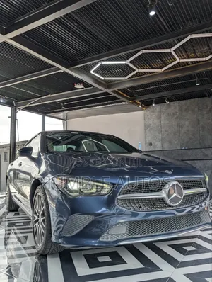 Mercedes-Benz GLA-Class 2021 Blue