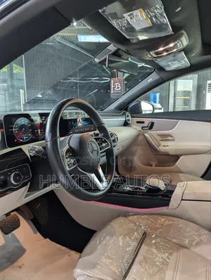 Mercedes-Benz GLA-Class 2021 Blue