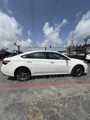 Toyota Avalon XLE 4dr Sedan (3.5L 6cyl 6A) 2014 White