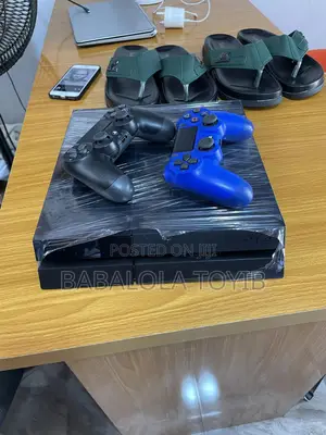 Ps4 Fat With 2 New Pads 7-8games Fc26 Included