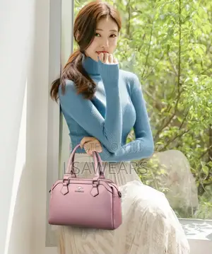 New Women's Handbag, Elegant and Classy. Purple Colour