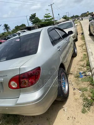 Toyota Corolla 2004 Silver