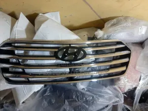 Front Grille Santa Fe 2014 Grand