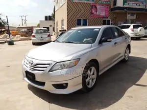 Toyota Camry 2010 Silver