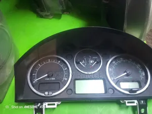 Clock Range Rover 06