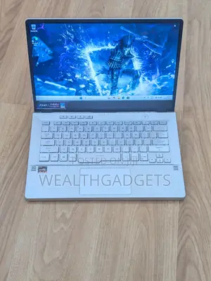Laptop Asus ROG Zephyrus G14 16GB AMD Ryzen 9 SSD 1T
