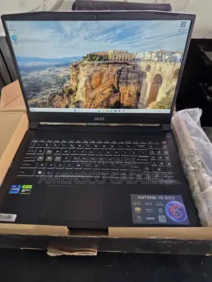 New Laptop MSI Katana 15 32GB Intel Core i7 SSD 1T