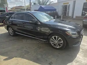 Mercedes-Benz C300 Base AWD 4Matic Sedan (2.0L 4cyl 7A) 2015 Black