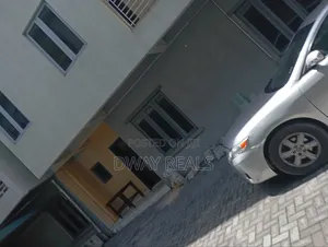 5bdrm Townhouse / Terrace in Ikate-Elegushi for rent