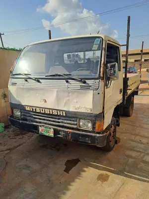 2004 Mitsubishi Canter