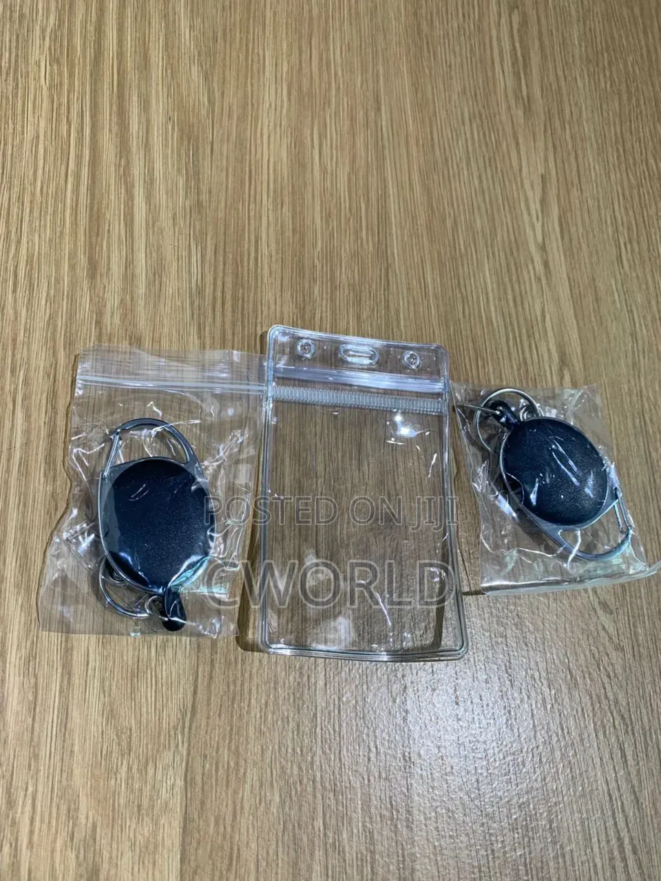 Retractable Id Badge Holders With Keyrings (Set)