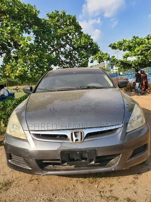Honda Accord 2005 Gray