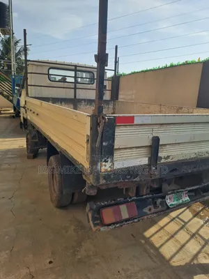 2004 Mitsubishi Canter