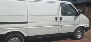 Volkswagen Transporter 2006 White