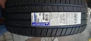 275/50r 22 Michelin Tire