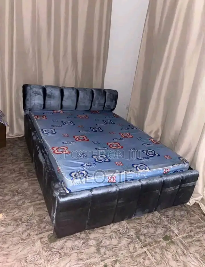 Well Padded 6/4 Bedframe
