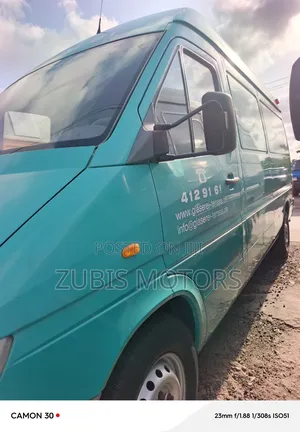 Mercedes-Benz Sprinter 2000 Green