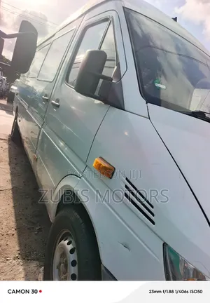 Mercedes-Benz Sprinter 2000 White