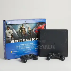 Pre-Owned Playstation 4 Slim + 2 Original Controllers + Original Box