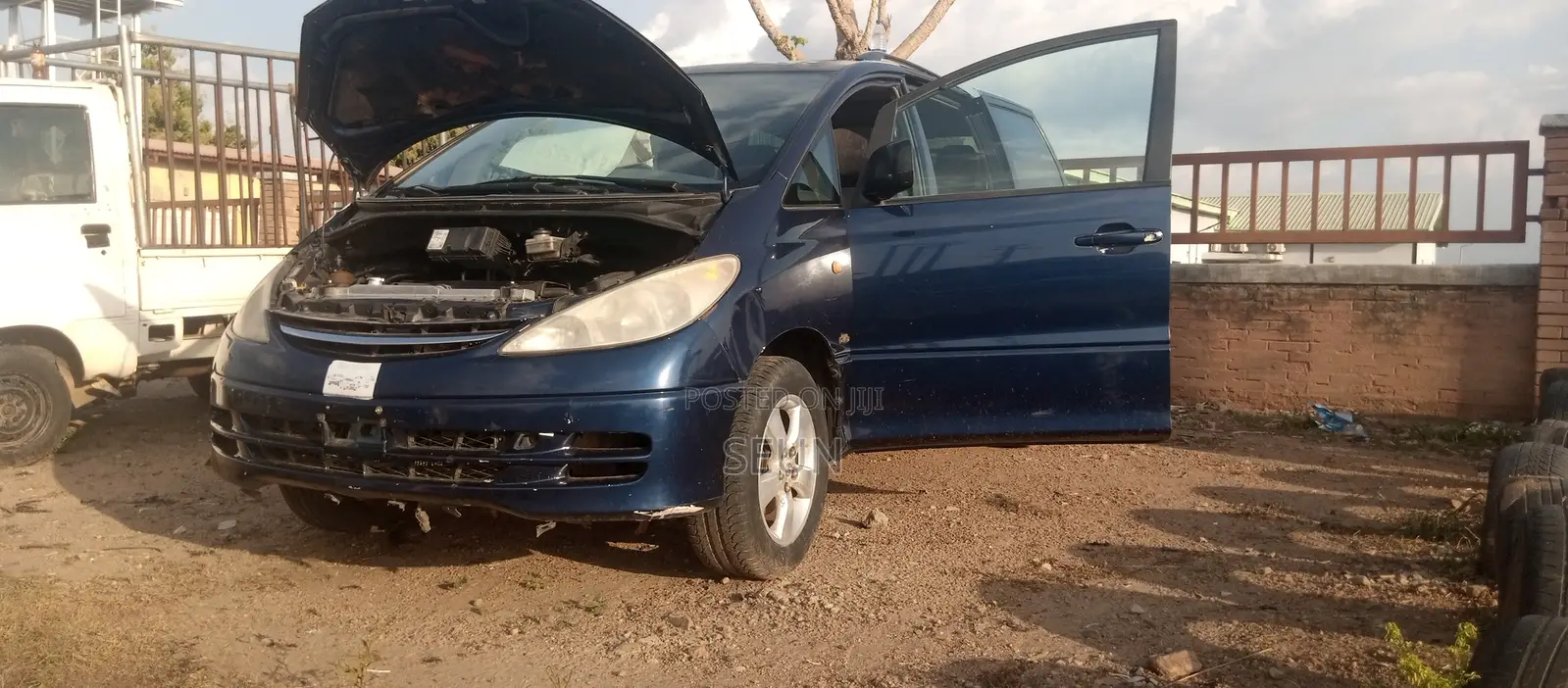 Toyota Previa 2001 Blue