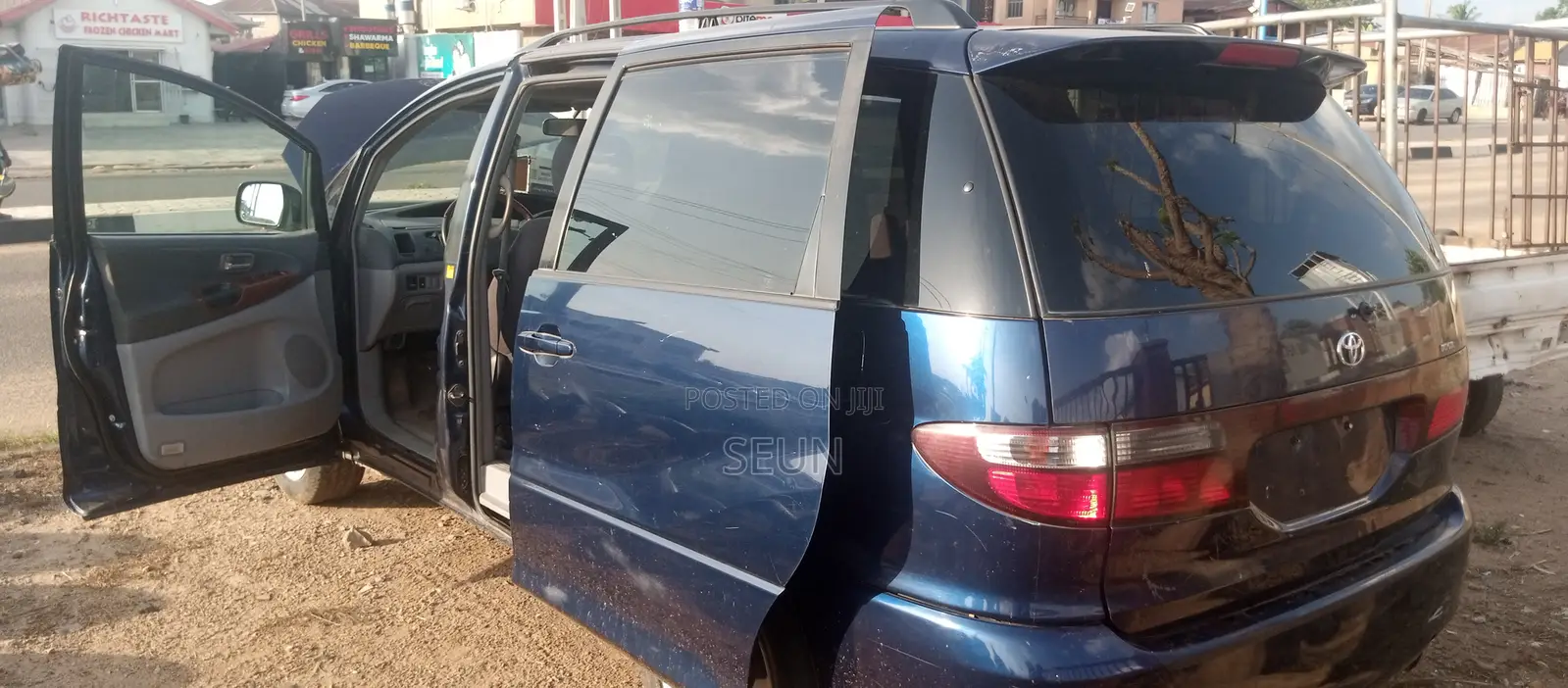 Toyota Previa 2001 Blue