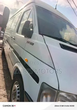 Volkswagen LT 2000 White