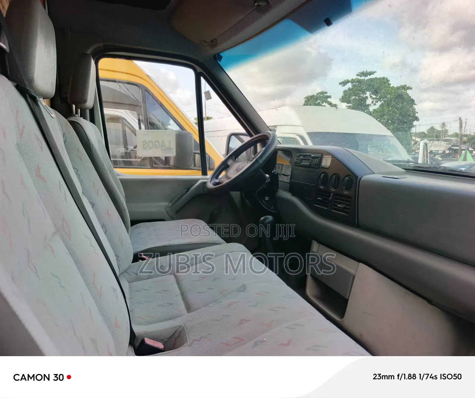 Volkswagen LT 2000 White