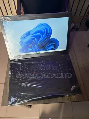 New Laptop Lenovo Ideapad 3 4GB Intel Core i5 SSD 256GB