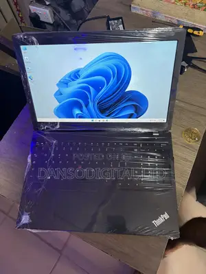 New Laptop Lenovo Ideapad 3 4GB Intel Core i5 SSD 256GB