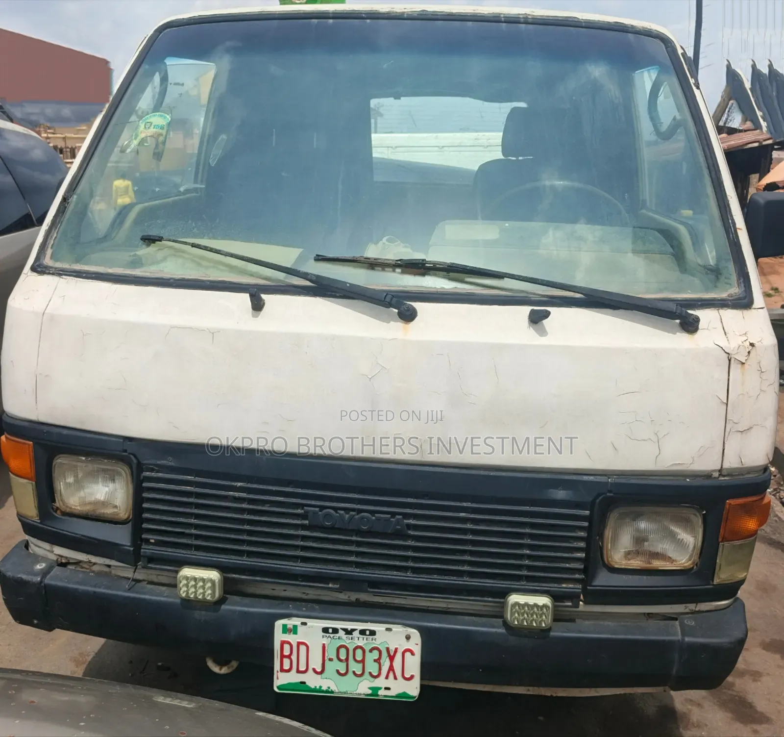 Toyota HiAce 1983 White