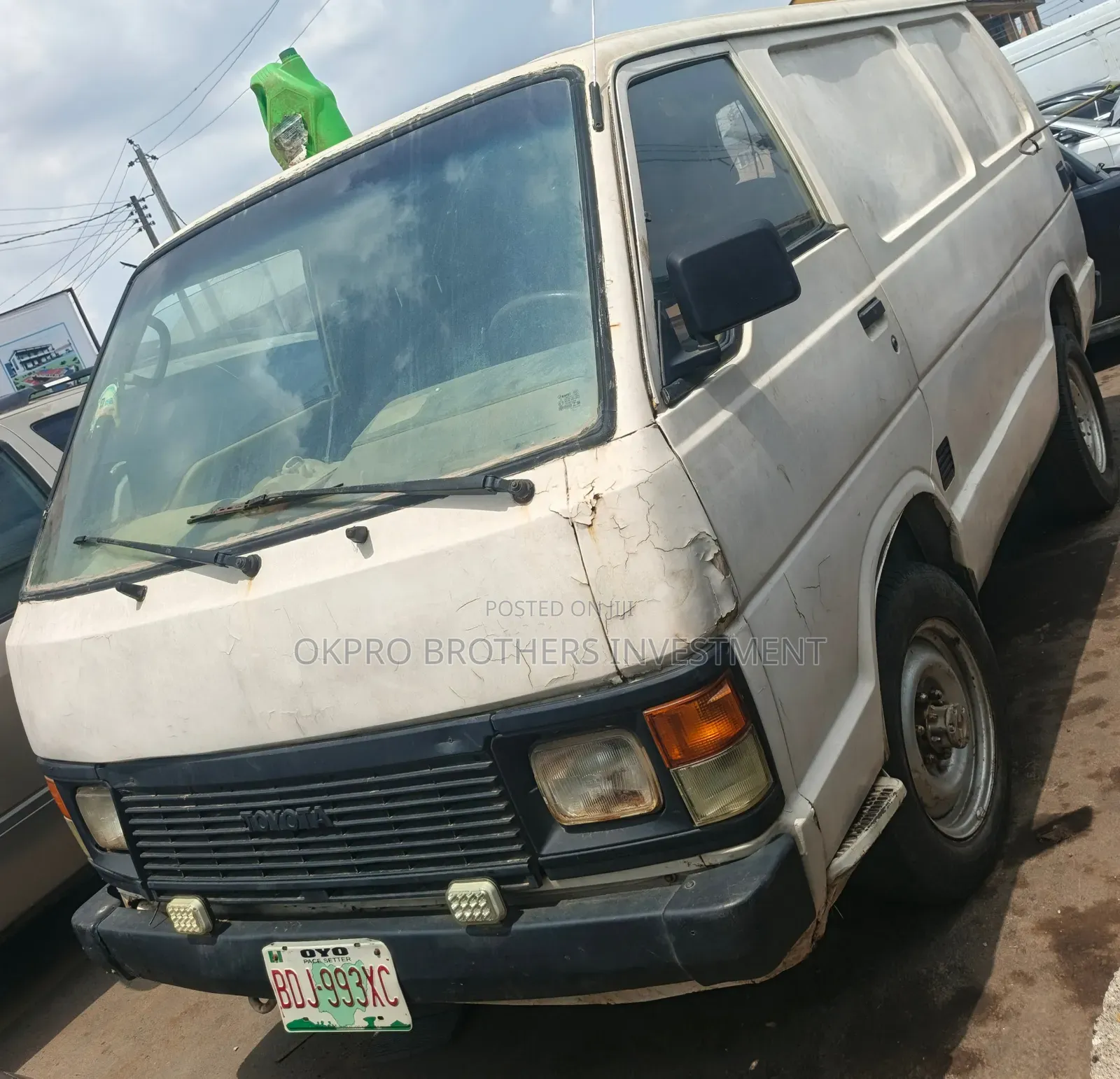 Toyota HiAce 1983 White