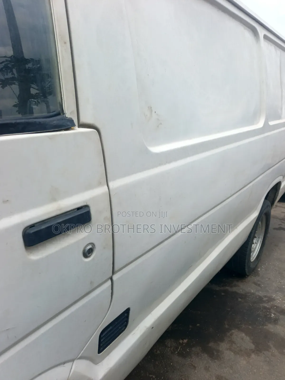 Toyota HiAce 1983 White