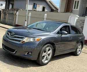 Toyota Venza XLE 2010 Gray