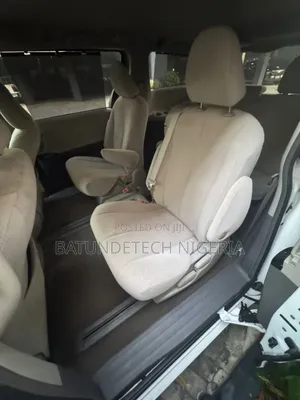 Toyota Sienna LE 7 Passenger 2012 White