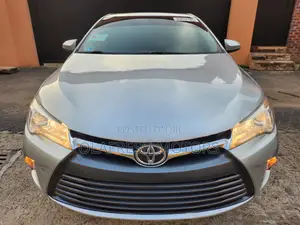 Toyota Camry 2016 Silver