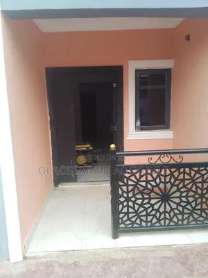 2bdrm Block of Flats in Akala Express Estate for rent