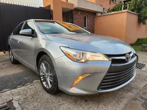 Toyota Camry 2016 Silver
