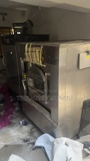 Distress Sale Industrial Washing Machine With Dryer