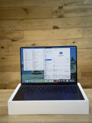 Apple MacBook Pro 2023 M3 Pro 14-inch 18GB Apple M3 Pro SSD 512GB