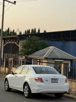 Honda Accord 2010 White