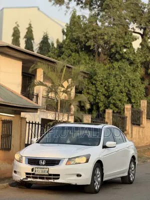 Honda Accord 2010 White