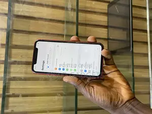 Apple iPhone 11 64 GB Red
