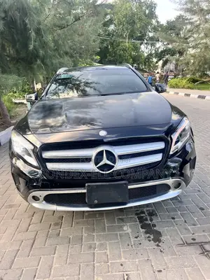 Mercedes-Benz GLA-Class 2016 Black