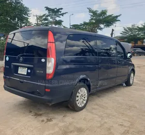 Mercedes-Benz Vito 2009 Blue