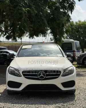 Mercedes-Benz C300 Sport Sedan RWD (2.0L 4cyl 7A) 2017 White