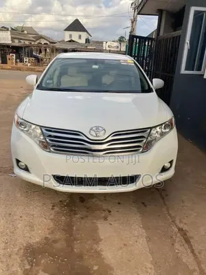 Toyota Venza LE 2010 White