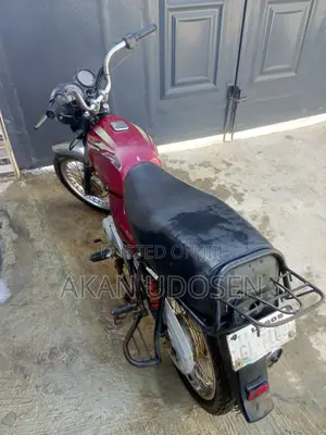 Bajaj Boxer 2021 Red