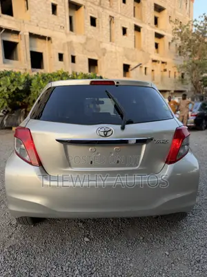 Toyota Yaris LE Hatchback 5dr 2016 Beige