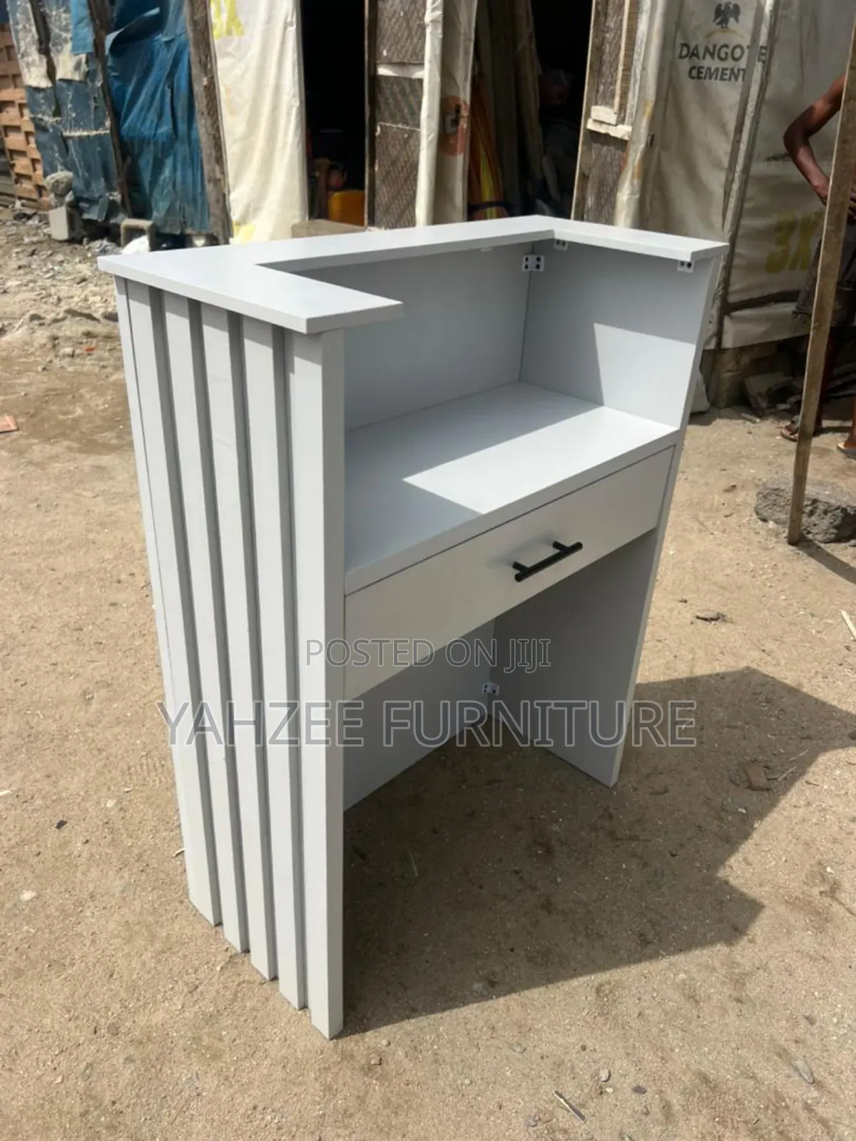 Receptionist Table